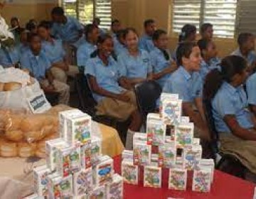 Piden 2 semanas entregar desayuno