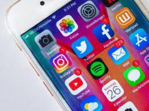 Colapsan WhatsApp, Instagram y Facebook