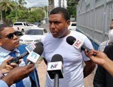 Motoconchista sobre cabo que mat&oacute; a Leslie: "&Eacute;l me abord&oacute; con la pistola en las manos"