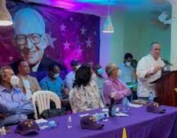 Ca&iacute;da del PLD abri&oacute; el tripartidismo