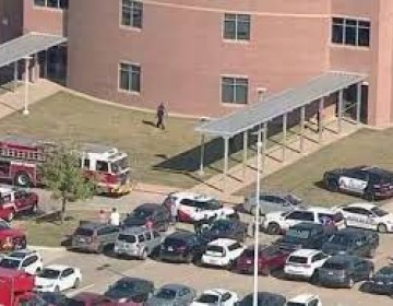 Varios heridos tras tiroteo en una escuela secundaria de Texas