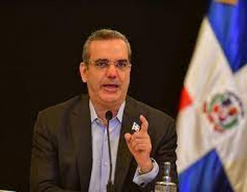 Presidente pone en retiro a siete generales