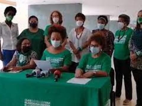 Grupos proaborto se manifiestan contra informe presentar&iacute;an legisladores