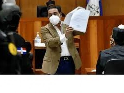 Emplazan Contralor&iacute;a por documentos