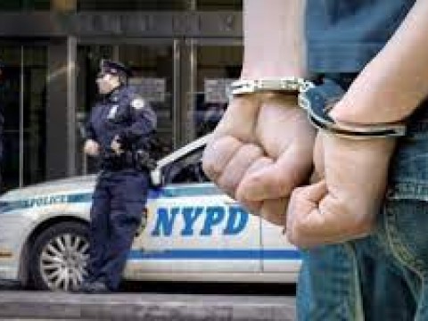 Polic&iacute;a arresta a ni&ntilde;o de 13 a&ntilde;os por disparar a otro menor en Nueva York
