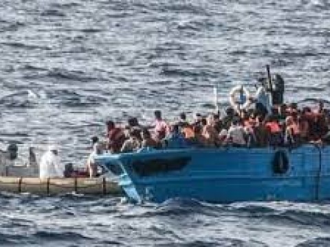 Detienen a 4 dominicanos por ingreso ilegal de 43 haitianos en PR