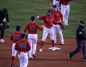 Schwarber pega grand slam y Boston aplasta 12-3 a Houston