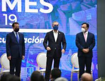 Presidente Abinader: Varios sectores que aportan a la econom&iacute;a del pa&iacute;s est&aacute;n "recuperados"