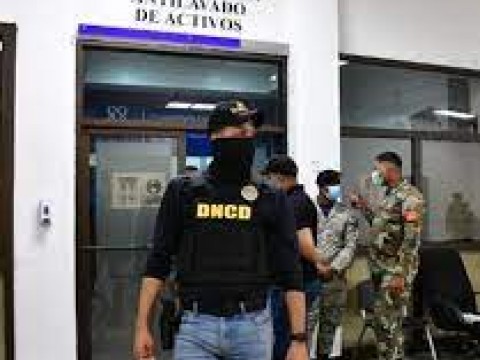 Trasladan implicados en Operaci&oacute;n Larva a Procuradur&iacute;a Especializada Antilavado de Activos