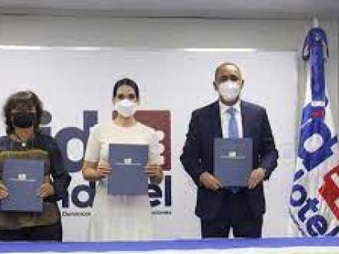 Indotel, Gana-RD y Conani firman acuerdo en favor de la infancia