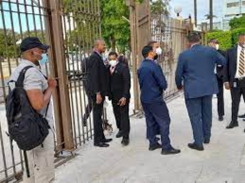 Refuerzan seguridad en el congreso por la visita del presidente 