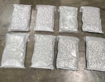 Droga camuflada en barril pl&aacute;stico es decomisada en aeropuerto dominicano