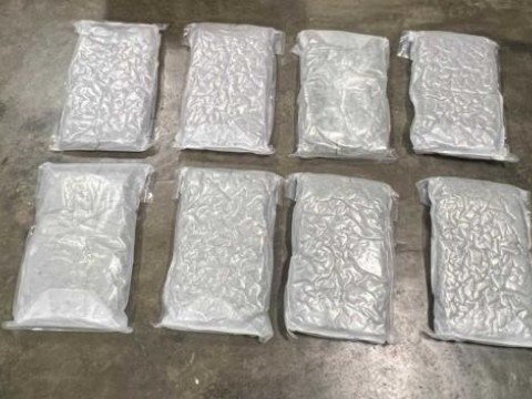 Droga camuflada en barril pl&aacute;stico es decomisada en aeropuerto dominicano