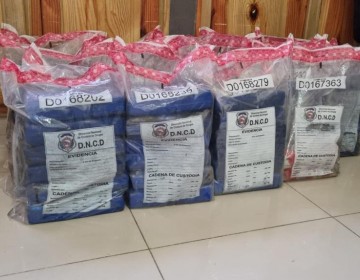 Interceptan velero con 110 paquetes de coca&iacute;na en Santo Domingo Este