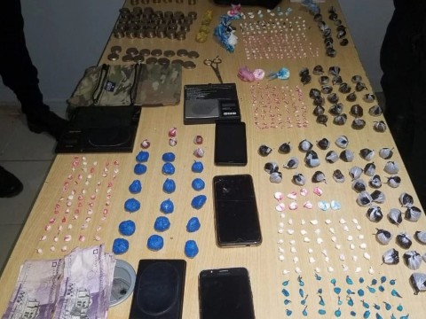 Policia Nacional incauta 780 porciones de Marihuana, Crack y Coca&iacute;na en San Pedro de Macor&iacute;s