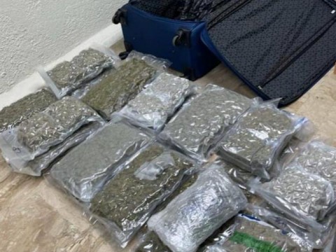 Mujer abandona maleta con 27 paquetes de marihuana en aeropuerto de Punta Cana