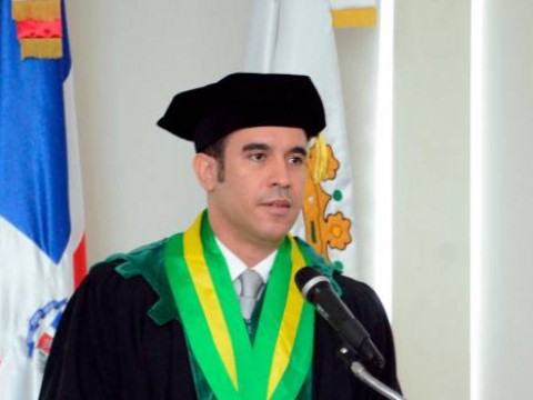Frank Rodr&iacute;guez Gonz&aacute;lez toma posesi&oacute;n como nuevo presidente y canciller de UTESA