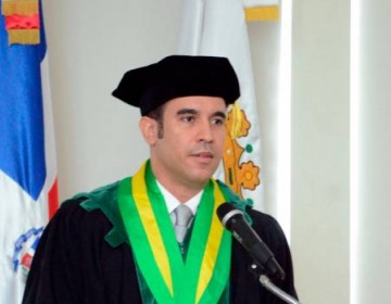 Frank Rodr&iacute;guez Gonz&aacute;lez toma posesi&oacute;n como nuevo presidente y canciller de UTESA