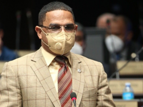 Sadoky Duarte se defiende de acusaciones en su contra en la c&aacute;mara de diputados