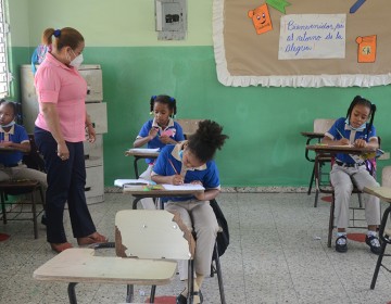 ADP llama a maestros a no asistir al retorno a clases hasta el 31 de enero