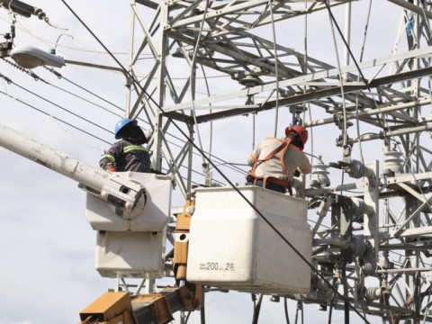 Edeeste busca mejorar servicio con nuevo transformador en Sabana Perdida