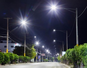 Edesur anuncia instalar&aacute; 2,000 luminarias en las provincias de su zona de concesi&oacute;n