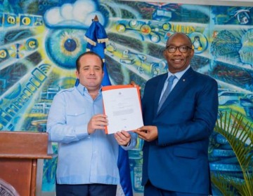 Paliza entrega RD$148 millones para dos niveles de edificios de la UASD