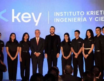 Presidente salvadore&ntilde;o dice que el mundo se divide entre "humanistas" y "extincionistas"