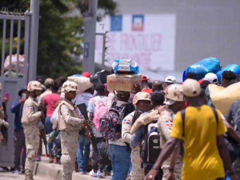 El Ej&eacute;rcito cancela a un raso por "conducta inapropiada" en mercado fronterizo de Dajab&oacute;n