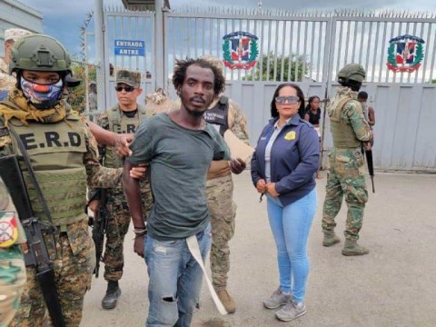 Ej&eacute;rcito dominicano apresa a un haitiano acusado de m&uacute;ltiples homicidios en su pa&iacute;s