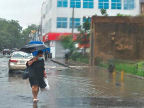 Vaguada y humedad continuar&aacute;n provocando lluvias este viernes
