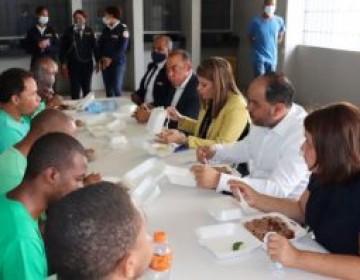 Defensor del Pueblo Pablo Ulloa visita preventivos de las operaciones Medusa, Pulpo y Coral