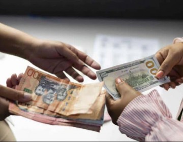 El d&oacute;lar vuelve a superar los 63 pesos por segunda vez este a&ntilde;o