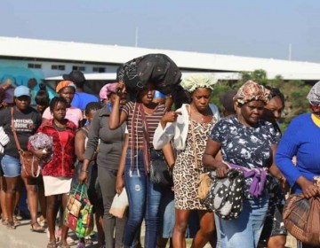 Haitianos se abastecen en Rep&uacute;blica Dominicana alejados del caos de Puerto Pr&iacute;ncipe