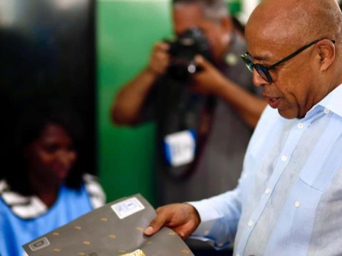 Presidente de la C&aacute;mara de Diputados dice m&eacute;todo D'Hondt para escoger legisladores "est&aacute; obsoleto"