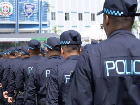 El TC revoca penalizaci&oacute;n de relaciones homosexuales en la Polic&iacute;a Nacional y Fuerzas Armadas