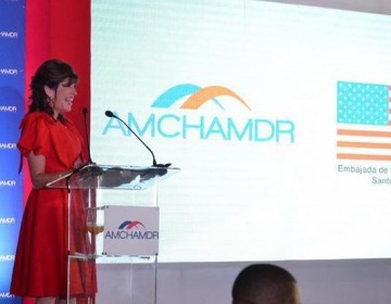 Embajadora de EE.UU en el pa&iacute;s preocupada por el cambio de reglas en medidas econ&oacute;micas Dominicanas