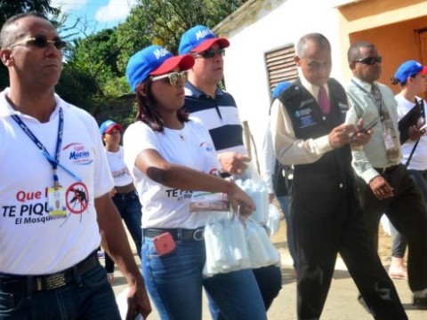 Empresarios se unen a jornada contra el dengue en Cotu&iacute;