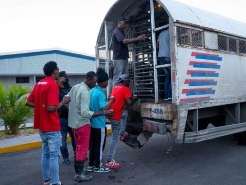 M&aacute;s de 14 mil migrantes haitianos fueron repatriados en los primeros d&iacute;as de enero