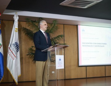 Luis Miguel De Camps encabeza encuentro con directores regionales y distritales para impulsar preparativos del inicio del a&ntilde;o escolar 2026-2027