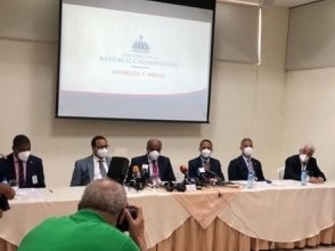 Gobierno investigan contrato millonario firmado con Odebrecht d&iacute;as antes del cambio de gobierno
