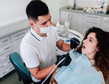 Estudio revela las enfermedades ocupacionales que m&aacute;s afectan a los dentistas