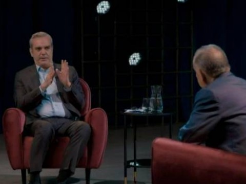 Abinader insiste en referend&uacute;m para las tres causales 