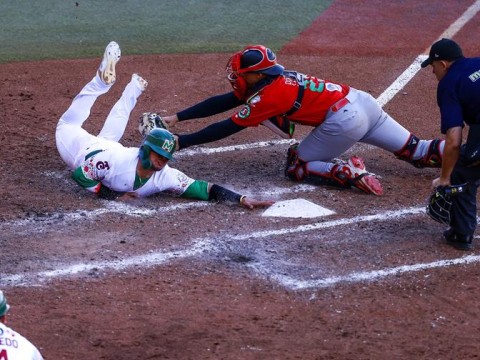 Escogido pierde el invicto tras remontada de los Tomateros de Culiac&aacute;n