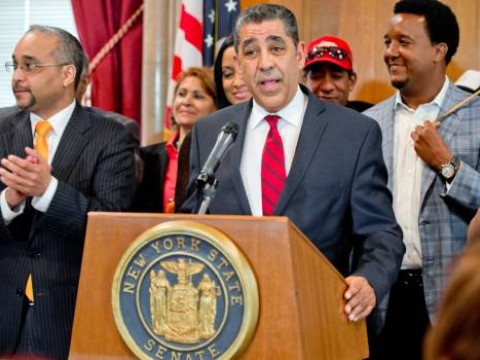 Congresista Adriano Espaillat gana la reelecci&oacute;n con una gran ventaja