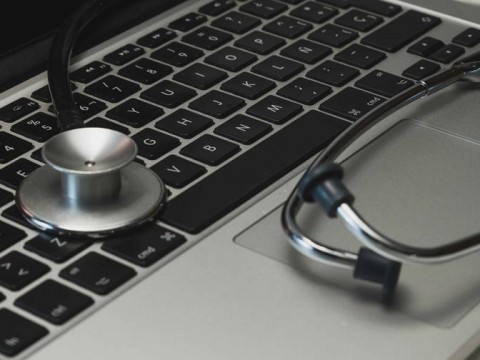 Investigadores mexicanos dise&ntilde;an estetoscopio que detecta da&ntilde;o card&iacute;aco mediante IA