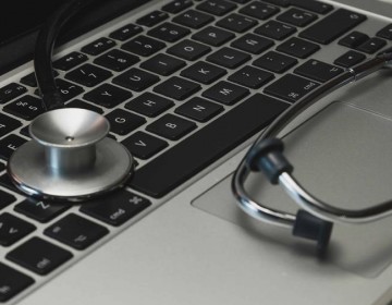Investigadores mexicanos dise&ntilde;an estetoscopio que detecta da&ntilde;o card&iacute;aco mediante IA