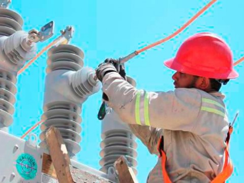 Reportan m&aacute;s de 24 horas sin electricidad en SDE