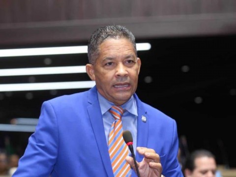 El PRM ordena proceso disciplinario contra el diputado Eugenio Cede&ntilde;o