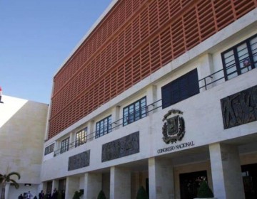 Exministros, altos dirigentes pol&iacute;ticos y legisladores experimentados quedan fuera del Congreso